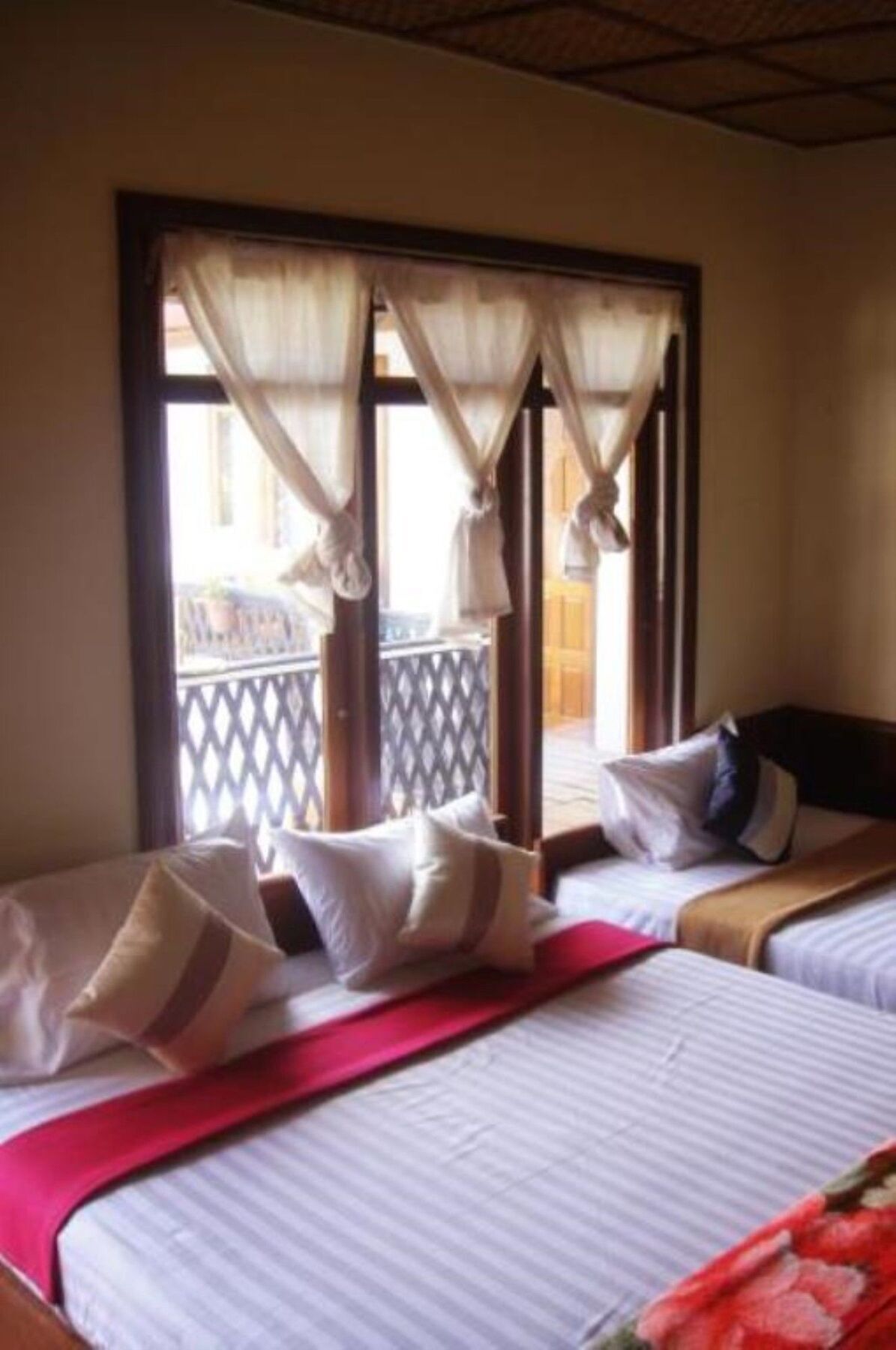Three Seasons Inn & Spa Nyaung Shwe Exterior photo