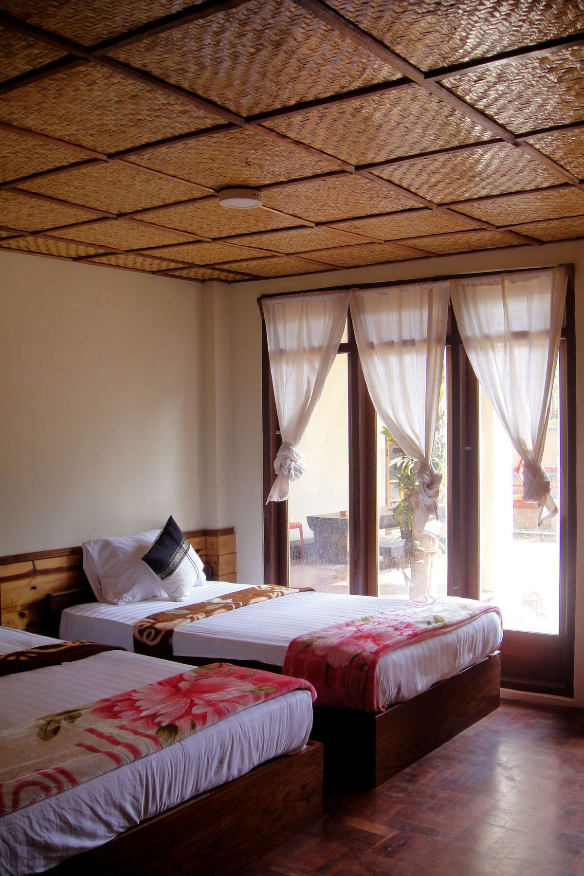 Three Seasons Inn & Spa Nyaung Shwe Exterior photo